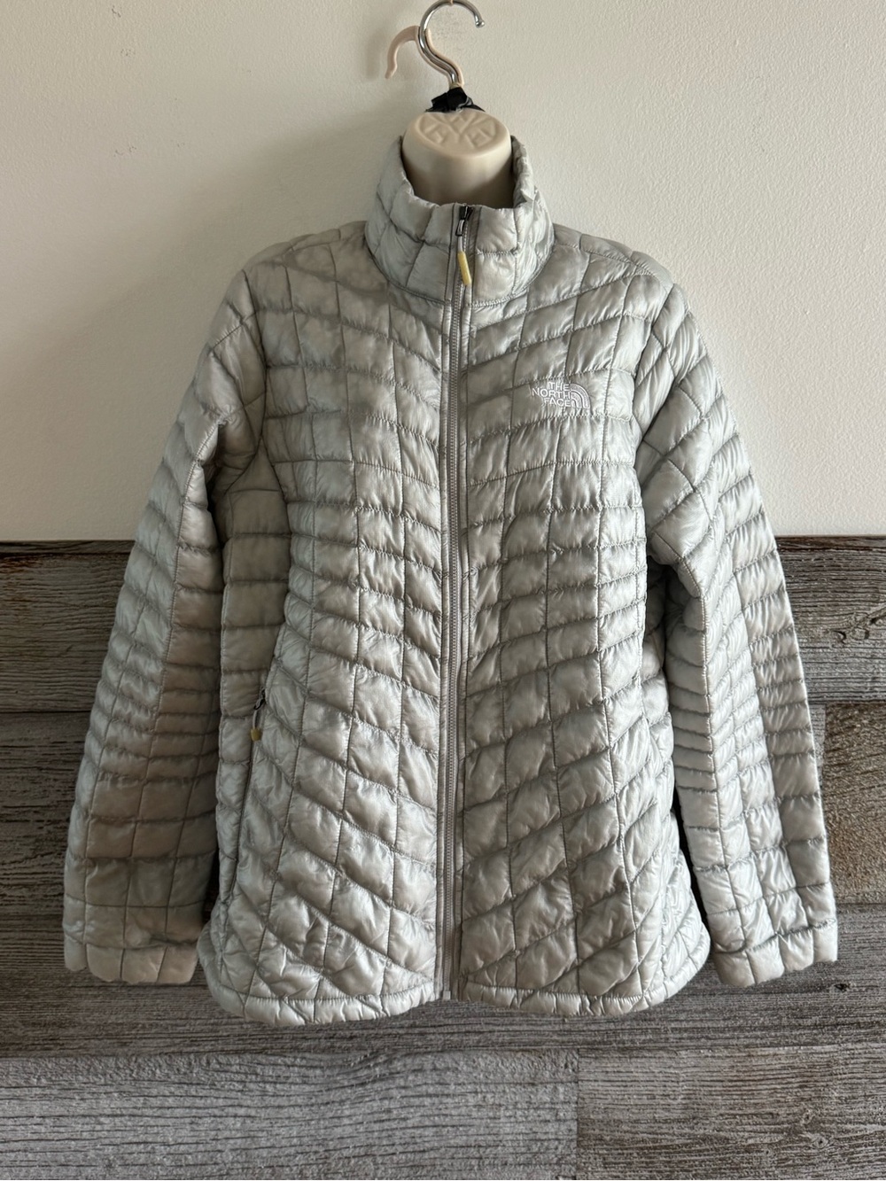The North Face Women’s ThermoBall Silver Quilted Jacket Size Large